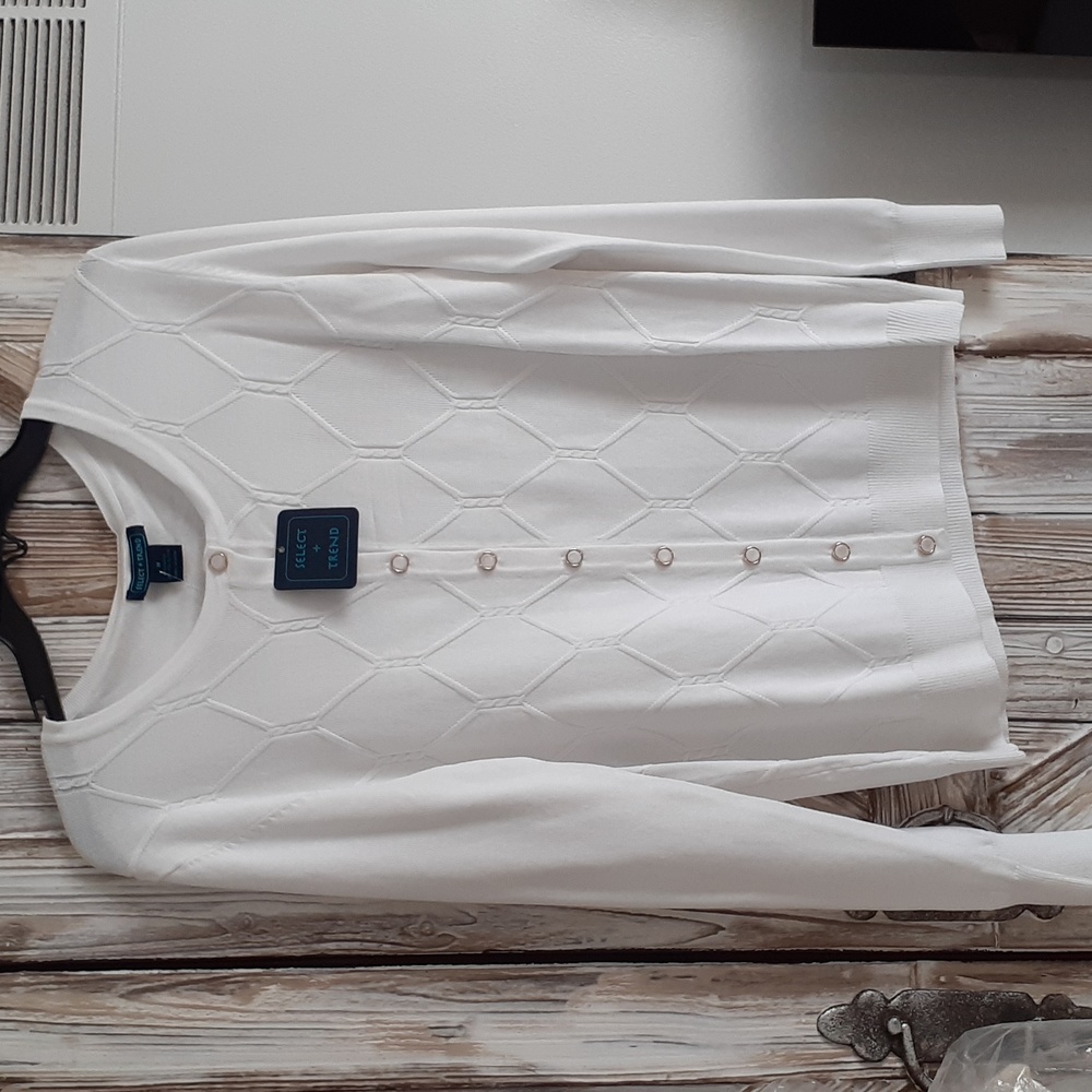 SELECT + TREND WHITE CARDIGAN SWEATER SIZE M NEW